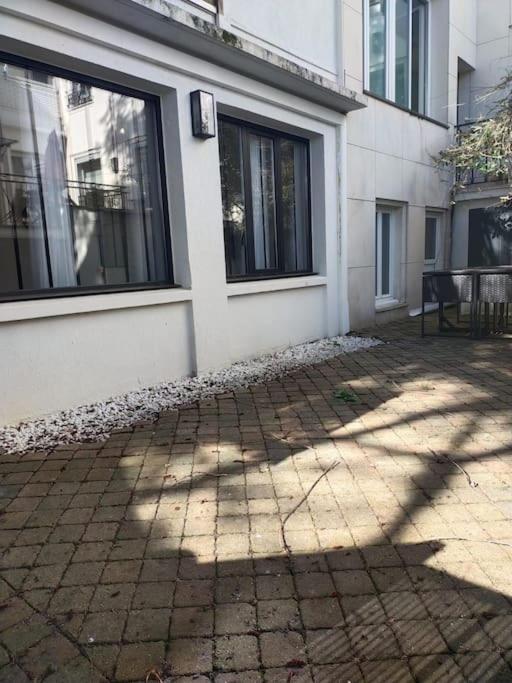 2 Piece Avec Terrasse Ensoleille Apartment Suresnes Ngoại thất bức ảnh