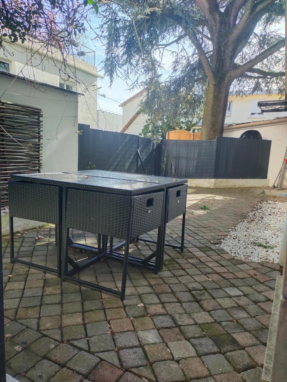 2 Piece Avec Terrasse Ensoleille Apartment Suresnes Ngoại thất bức ảnh